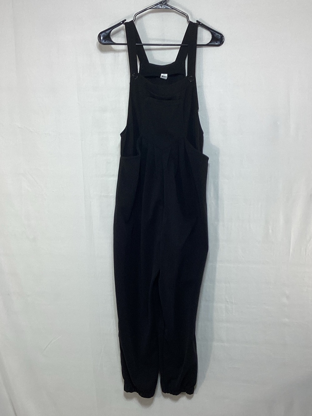 HALARA Black Relaxed Pinafore Jumpsuit *Lots of pilling*